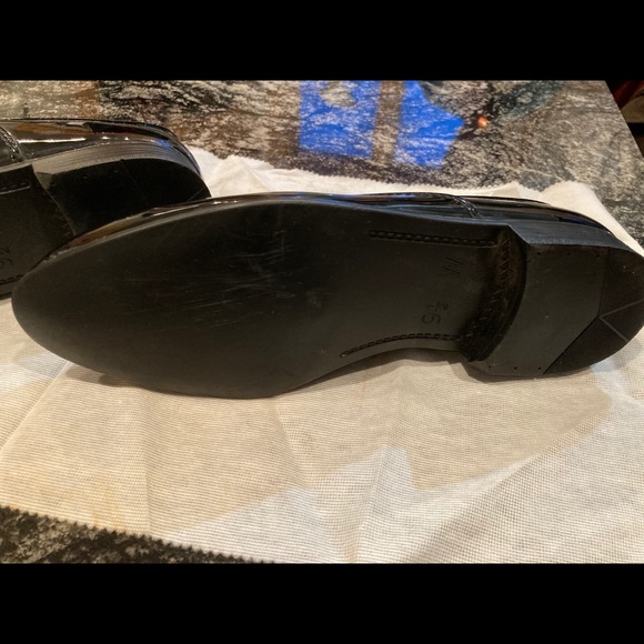 Shoes - Picture 5 of 5